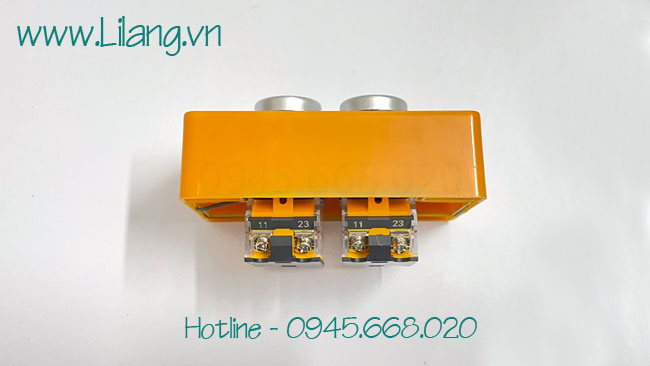Hop Nut Nhan 2 Lo Phi 22 Chong Nuoc
